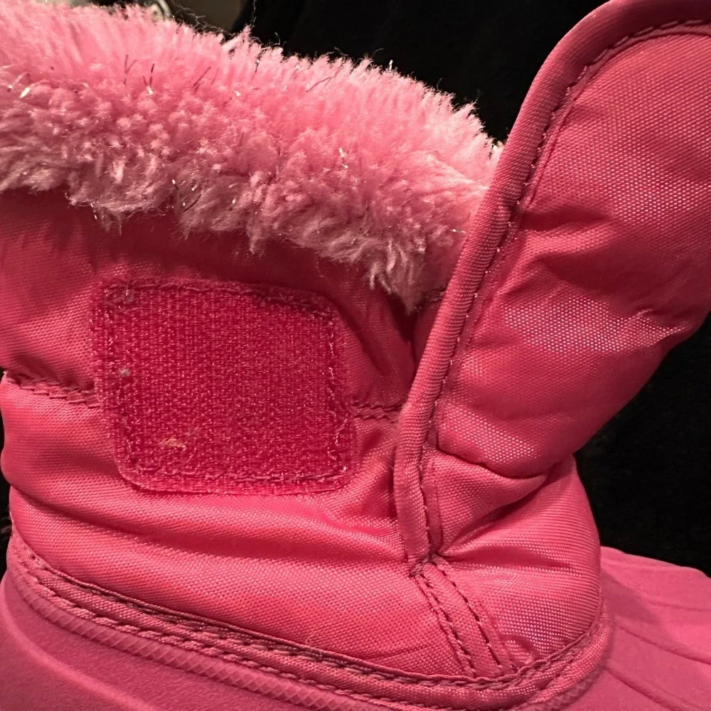 Cat & Jack Cozy Pink Plush Lined Snow Boots- size 6